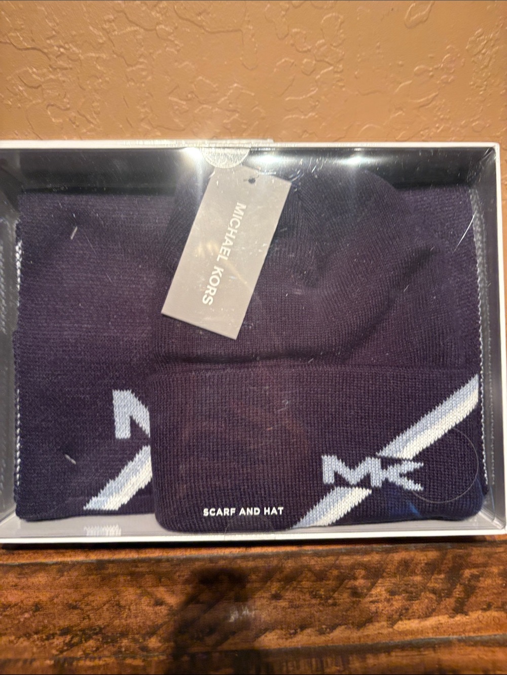 Michael Kors NWT Blue Diagonal Stripe Hat & Scarf Set MSRP $128